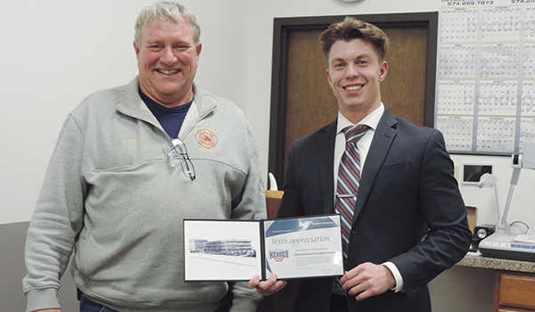 Modern Woodmen presents award to Edwardsburg Fire Department